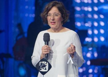 Isabel Schayani