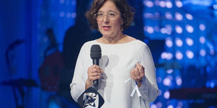 Isabel Schayani